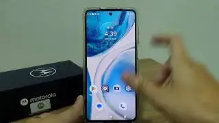 How to share a WiFi network using Quick Share on the Moto G50