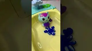 Blue lobster alien in tub 😂