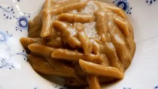 Pastaret m. cremet kartoffelsauce & spr&oslash;d bacon - Du har alle ingredienser - Opskrift # 318