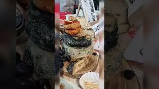 Veg Fest Barcelona 2023 quesos veganos artesanos. Vegan Cheese camembert aged