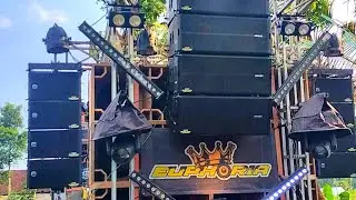 DERETAN PESERTA DARI BELAKANG KARNAVAL PASIR HARJO TALUN BLITAR