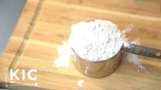 Measuring Flour using the Spoon and Level Method