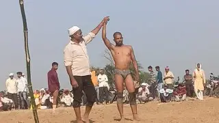 लव कुश पहलवान नगला भग्ग मूर्ति देवी इंटर कॉलेज भगोरिया में एक और शानदार कुश्ती