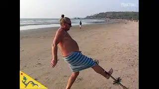 Fei Cha 飞叉 Flying Fork - Jan. 2011  Arambol Beach, Goa, India - Front kick