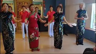 One Family 一家人 Sign Language Popular Touch Heart series Liked by #seniors Glebe - Lovely Volunteers