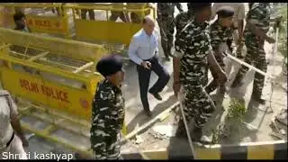 ssc Lathi charge on girls