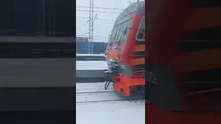 ЭД4М-0439 прибывает на станцию Ярославль-Главный #megaligatransport #никитапутилов