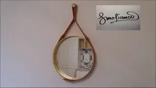 Зеркало с кожаными ремнями. mirror and leather belt