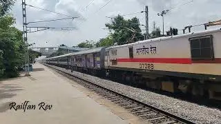 Loco Pilot Acknowledges from 22665 KSR Bengaluru - Coimbatore Jn UDAY Express. Railfan Moment !