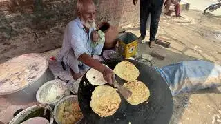Lahori saag paratha, desi nashta, cheap food in lahore, rs 70 breakfast in lahore