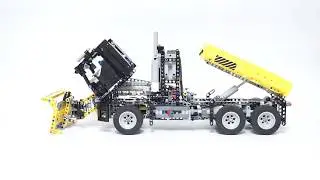 Lego 9397-B Container truck with snowplow (small changed)