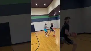 High Level Footwork! #basketball #shorts #youtubeshorts #footwork #uhruns