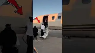 Давидо, Чиома и члены экипажа спускаются с частного самолета в Вашингтоне, округ Колумбия. #шорты