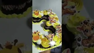 🦒✨🎉 GIRAFFE THEME NUMBER CAKE 💛🍼🎀 | by DHINE BITESWEET ✨🎂 #dhinebitesweet #giraffecake #numbercake
