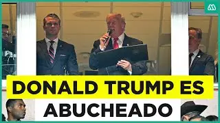 Donald Trump recibe 'pifias' durante hist&oacute;rica aparici&oacute;n en partido de la NFL
