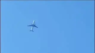 Plane Fly over city|Plane passing very close|plane so close passing