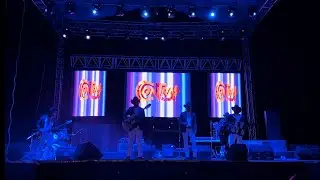 Contra Norte - Le Hace Falta Un Beso (En Vivo)