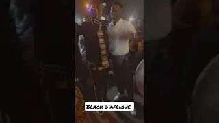 special  Fiston ingani l'espoire de la jeunesse c'est comme &ccedil;a qu'un artiste doit dedicacer