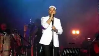 Maher Zain Live in Malaysia 2012 - Man In The Mirror (HD)