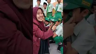 Tangis haru momen perpisahan PPL PGMI UIN Kudus di Apel Pagi MI NU BM (24 Agustus 2023) #part2