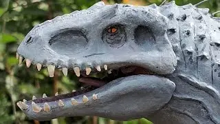 I made an Indominus rex out of CARDBOARD! 🎨