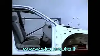 Crash test - copil transportat fără scăunel auto/Crash test - baby transported without a car seat