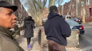 Struggle inside a dollar van chased by police in brooklyn New York (the original video)