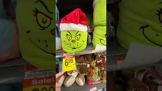 Christmas at the supermarket 🎅🏻 #christmas #christmasdecor #christmasdecor #merrychristmas #usa