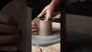 Throwing a simple cylinder #pottery #ceramics #asmr #satisfying