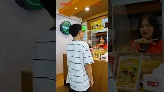 Biar sama-sama nikmatin Iced Americano Calamansi kok maksudnya😋 CK Friends ikutan salting juga?🥰