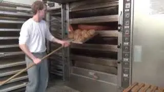 So backt man leckeres Brot: Die Stadtbäckerei Schäfer in Zierenberg zeigt, wie es geht