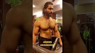 #bodyposing  #Biceps #short #fit #bodybuilding #gym #fun #gymmotivation #tiktok #funny #bodybuilding