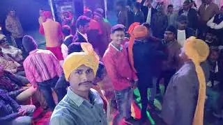 बारातियों का जबरजस्त डांस(2)