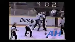 OHL Nov. 25, 1986 Mike Hartman,NB v Brent Grieve,OSH North Bay Centennials Oshawa Generals