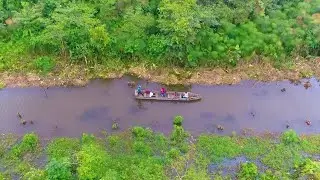 Découvrir Le Congo - La traversée à la pirogue à LOUESSI | République du Congo – Afrique Centrale