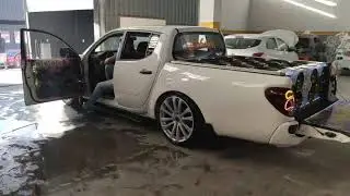 L 200 suspens&atilde;o a ar competcar som deboxe aro 22  e 16 Power vox de 800