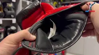 Боксерские перчатки UFC Premium True Thai чер
