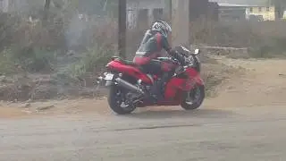 John Abraham? Riding His Hayabusa At Dahisar Toll Plaza
