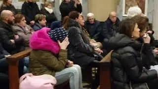 Funerale di Renzo Finardi: i Ridillo, il suo gruppo, cantano in chiesa Rinascerò