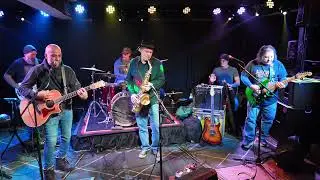 Lavawell's Ioakim Petridis playing Little Part of You (original) @ Sugar Hollow Taproom