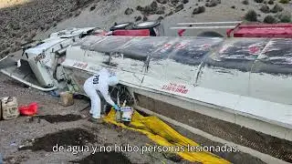 Derrame de Combustible: Cami&oacute;n Boliviano Vuelca con 33 Mil Litros de Di&eacute;sel en Ruta 11