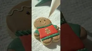 Gingerbread man cookie🎄❤️ royal icing recipe in my bio #christmas #christmascookies #gingerbread