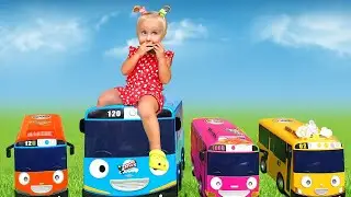 Alice and Eva Pretend Play Race with Car Toys 🚗🏁 - Stories for kids with Ya-Alisa
