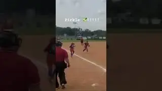 Double play on a pickle 🥒 #playoftheday #whoarewe  #bracketplay #10usoftball #thelibertybelles2014