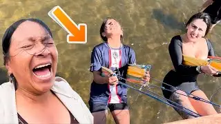 No te puedes perder este emocionante juego corta la soga y cae al agua