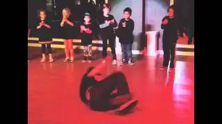Kids break dancing classes at Df dance studio