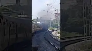 Diesel Locomotives Hard Smoky Chugging || Mly WDM 3a Twins 🚂🚂🚂
