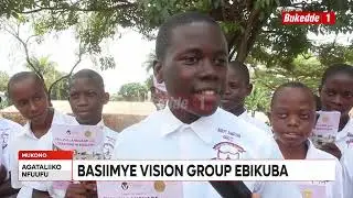 Agataliikonfuufu: Ensomesa empya, Aba Bishop SS baguze obutabo basiimye Vision Group ebikuba.