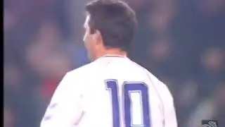 FMB - Hagi scores from the half of the pitch (Real Madrid - Osasuna)