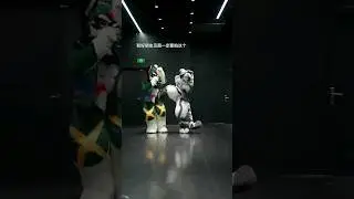 Meeting good friends always calls for a dance video!